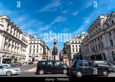 London, Großbritannien - 14 Mai, 2019: Ansicht der Wachen Krimkrieg Memorial in Waterloo Pl an einem sonnigen Tag Stockfoto