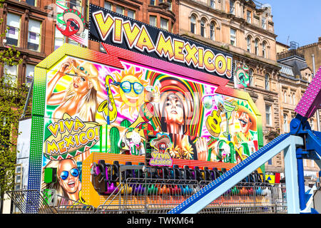 Fairground Ride in Glasgow am St. Enoch Square im Stadtzentrum, Schottland, Großbritannien Stockfoto