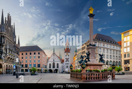 Alte und Neue Rathaus mit Mariensäule, Marienplatz, München, Oberbayern, Bayern, Deutschland, Europa Stockfoto