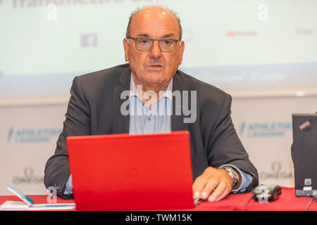 Lausanne, Schweiz. Juni, 2019 21. Jacky Delapierre (Direktor der Meeting Athletissima) Interview auf einer Pressekonferenz der Diamond League Leichtathletik Veranstaltung Athletissima gehalten im Mövenpick Hotel in Lausanne. Quelle: Eric Dubost/Pacific Press/Alamy leben Nachrichten Stockfoto