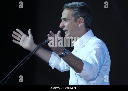 Athen, Griechenland. Juni, 2019 21. Griechische Opposition Partei Neue Demokratie Führer Kyriakos Mitsotakis spricht während der Präsentation seiner Plattform. Griechenland ist auf dem richtigen Weg für eine allgemeine Wahl Juli 7, drei Monate vor dem Zeitplan. (Bild: © aristidis VafeiadakisZUMA Draht) Stockfoto