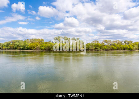 Schönen Landschaftsaufnahmen über der Donau, Szentendre, Ungarn Stockfoto