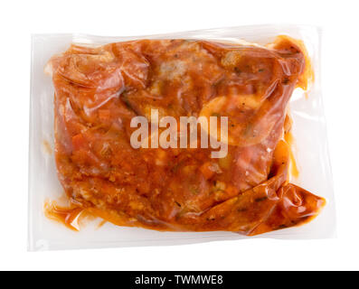 Vakuum verpackt Mahlzeit zubereitet ossobucco mit Kalbfleisch in einem Wein und Obst Sauce in einem luftdichten Plastikbeutel für das Einfrieren oder die Haltbarkeit zu verlängern. Stockfoto