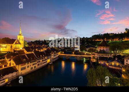 Bern. Bild von Bern, Hauptstadt der Schweiz, während der dramatischen Sonnenuntergang. Stockfoto