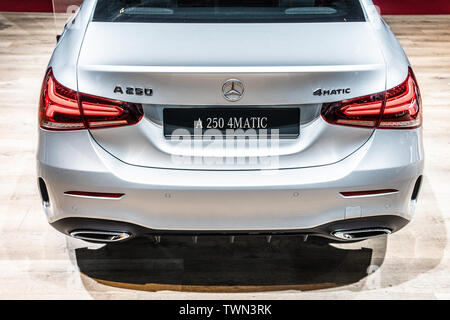 Paris, Frankreich, Okt 2018 silber metallic Mercedes A 250 4Matic Berline Limousine Limousine, Mondial Paris Motor Show, 4. Gen W177 A-Klasse von Mercedes Benz Stockfoto