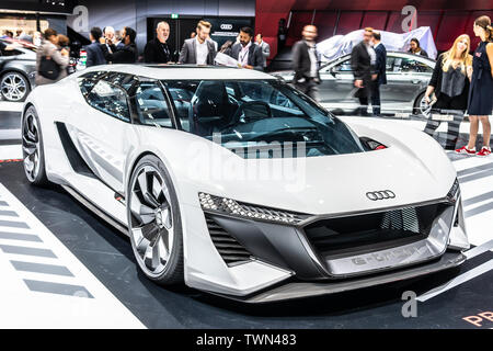 Paris, Frankreich, 02.Oktober 2018 Neue vollelektrische PB 18 Audi e-tron Concept Car hoch automatisierten Zukunft Prototyp Mondial Paris Motor Show, von Audi produziert Stockfoto
