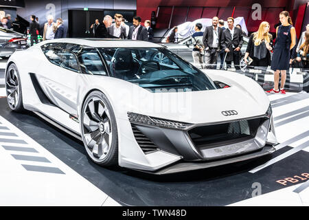 Paris, Frankreich, 02.Oktober 2018 Neue vollelektrische PB 18 Audi e-tron Concept Car hoch automatisierten Zukunft Prototyp Mondial Paris Motor Show, von Audi produziert Stockfoto