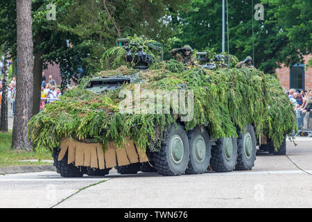 AUGUSTDORF/Deutschland - Juni 15, 2019: Deutsche gepanzerte Fahrzeug GTK Boxer Laufwerke auf eine Taktik, die Demonstration an öffentliche Veranstaltung Tag der Bundesweh Stockfoto