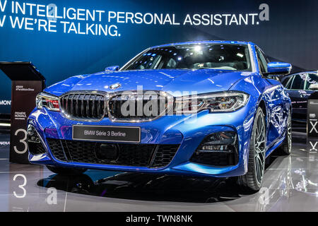 Paris, Frankreich, 06.Oktober, 2018 Blau metallic Alle neuen BMW 3er Limousine Berline330i bei Mondial Paris Motor Show, 7. Gen, G20 von BMW hergestellt Stockfoto
