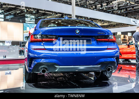 Paris, Frankreich, 06.Oktober, 2018 Blau metallic Alle neuen BMW 3er Limousine Berline330i bei Mondial Paris Motor Show, 7. Gen, G20 von BMW hergestellt Stockfoto