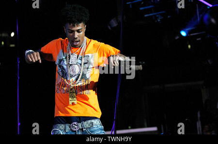 LOS ANGELES, Kalifornien - 21. Juni: Blueface onstage führt auf dem 2019 WETTE Erfahrung Staples Center Konzert im Staples Center am 21 Juni, 2019 in Los Angeles, Kalifornien. Foto: Absturz bei imageSPACE Credit: MediaPunch Inc/Alamy leben Nachrichten Stockfoto