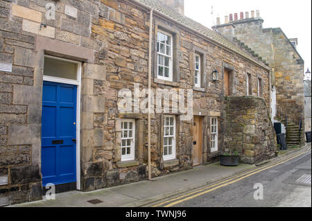 St. Andrews, Schottland - Mar 23 2012: gepflasterten Straßen und alte Gebäude aus Stein von St. Andrews in Schottland Stockfoto