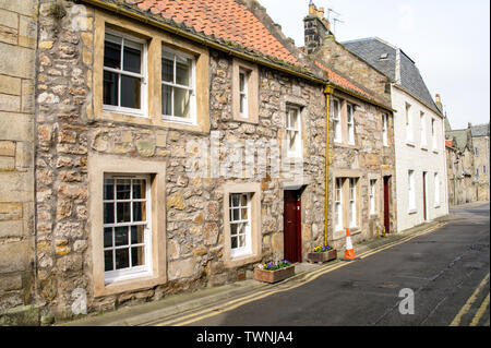 St. Andrews, Schottland - Mar 23 2012: gepflasterten Straßen und alte Gebäude aus Stein von St. Andrews in Schottland Stockfoto