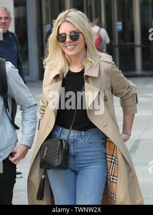 London, UK, 22. Juni 2019. Mollie King wurde in den BBC Studios in London gesehen Stockfoto