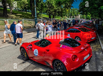 Turin, Piemont, Italien. Am 22. Juni 2019. Italien Piemont Turin Valentino Park Auto Show 2019 - rote Autos Credit: Wirklich Easy Star/Alamy leben Nachrichten Stockfoto