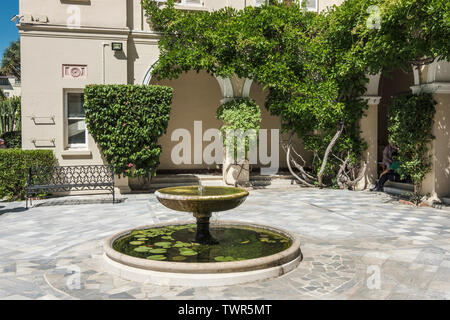 Das Kloster (Governor's Residence), Kloster, Main Street, Gibraltar auf jährliche Nächstenliebe Tag Tag der offenen Tür der Gärten Stockfoto