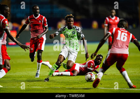 Alexandria, Ägypten. Juni 22, 2019: Samuel Chimerenka Chukwueze von Nigeria Dribbling beim Afrikanischen Nationen-Pokal Übereinstimmung zwischen Nigeria und Burundi am Stadion in Alexandia Alexandria, Ägypten. Ulrik Pedersen/CSM. Stockfoto