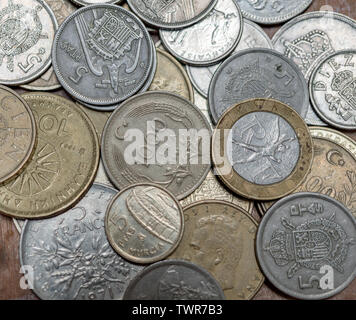 Stapel der alten europäischen Münzen, Euro. Stockfoto