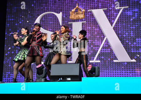 Sechs führt bei West End Live 2019 in Trafalgar Square, am 22. Juni 2019, London, UK. Stockfoto