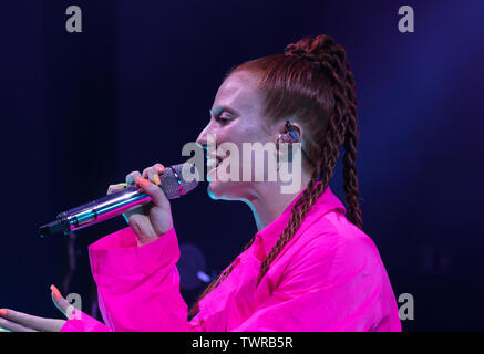 Sieben - Zeit British chart-topper und Grammy-award-winner Jess Glynne führt für den Krieg Kind BRITs Woche im O2 Shepherd's Bush Empire Mit: Jess Glynne Wo: London, Großbritannien Wann: 22. Mai 2019 Credit: Phil Lewis/WENN.com Stockfoto