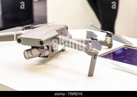 Berlin, August 2018, DJI Drohnen Mavic 2 Zoom, Unmanned Aerial Vehicles - UAV, DJI-Messestand, globale Innovationen zeigen IFA 2018, Stockfoto