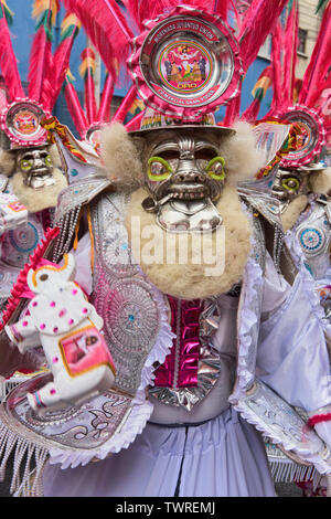 Maskierte Tänzer im Gran Poder Festival, La Paz, Bolivien Stockfoto