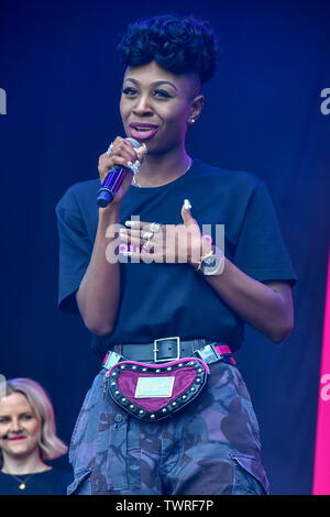 & Julia führt bei West End Live 2019 in Trafalgar Square, am 22. Juni 2019, London, UK. Stockfoto