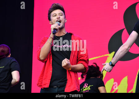 & Julia führt bei West End Live 2019 in Trafalgar Square, am 22. Juni 2019, London, UK. Stockfoto
