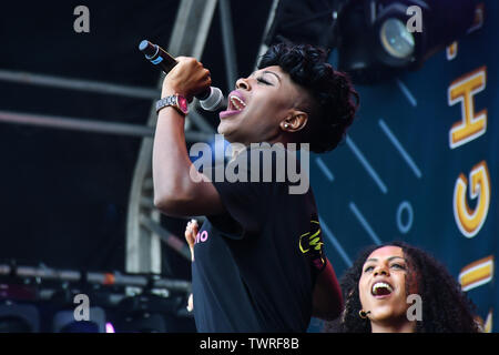 & Julia führt bei West End Live 2019 in Trafalgar Square, am 22. Juni 2019, London, UK. Stockfoto