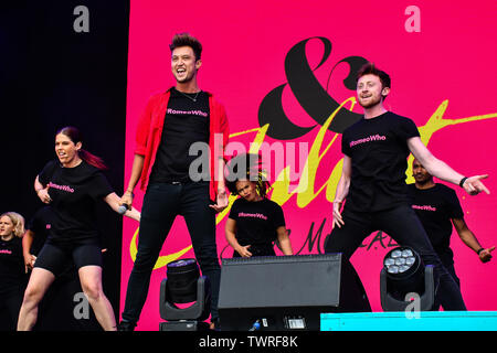 & Julia führt bei West End Live 2019 in Trafalgar Square, am 22. Juni 2019, London, UK. Stockfoto