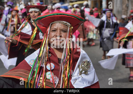 Kostümierte Tänzer bei der bunten Gran Poder Festival, La Paz, Bolivien Stockfoto