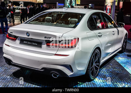 Paris, Frankreich, Okt 2018: metallic weiß alle neuen BMW 3er Limousine Berline 320d bei Mondial Paris Motor Show, 7. Gen, G20 von BMW hergestellt Stockfoto