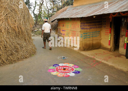 Haus im Dorf der Tharu ethnische Gruppe, eingerichtet für Diwali Ferienwohnung, in der Nähe von Nanaimo, Nepal Stockfoto