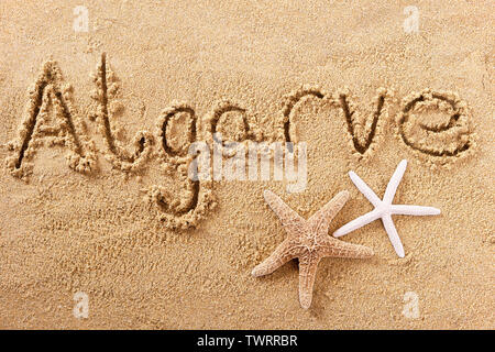 Algarve Portugal Strand Wort in Sand geschrieben Stockfoto