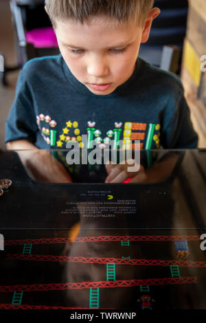 Junge Videospiel Stockfoto