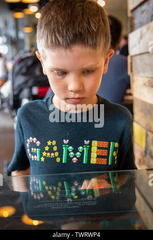 Junge Videospiel Stockfoto