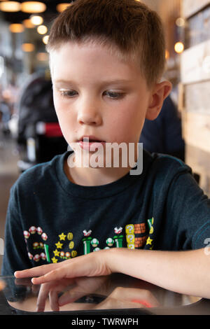 Junge Videospiel Stockfoto