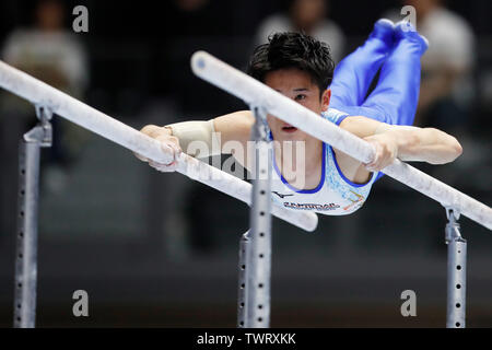 Takasaki Arena, Gunma, Japan. 22. Juni, 2019. Kazuma Kaya, 22. JUNI 2019 - Turnen: Die 73 All Japan Turnen Apparate Meisterschaft, Barren Männer in Takasaki Arena, Gunma, Japan. Credit: Naoki Morita/LBA SPORT/Alamy leben Nachrichten Stockfoto