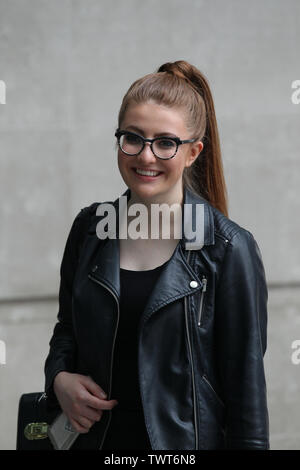 London, UK, 23. Juni 2019.Jess Gillam ist ein preisgekrönter Saxophonist, der in den BBC Studios in London zu sehen ist Stockfoto