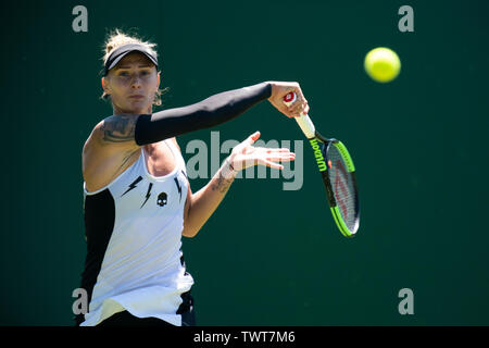 Polona Hercog Sloweniens an Maßnahmen auf Natur Tal Internationale 2019, Devonshire Park. Stockfoto