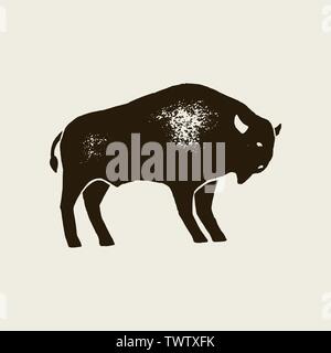 Bison Silhouette Symbol. Vektor Hand zeichnen bison Symbol für Amerika im Retro-Stil mit Grunge Textur auf einem hellen Hintergrund. Vorlage für das Logo Steak Haus Stock Vektor