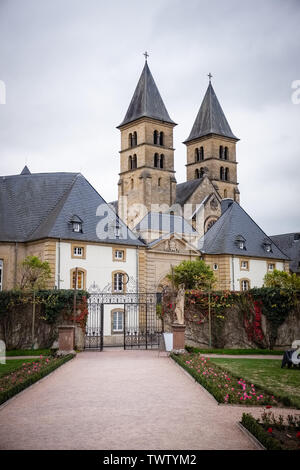 Anzeigen von Abbey und St. Willibrord Kirche in Echternach. Luxemburg Stockfoto