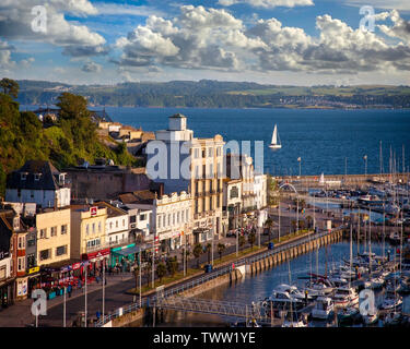 De - Devon: Hafen Punkt auf Victoria Parade entlang der inneren Hafen von Torquay. Stockfoto