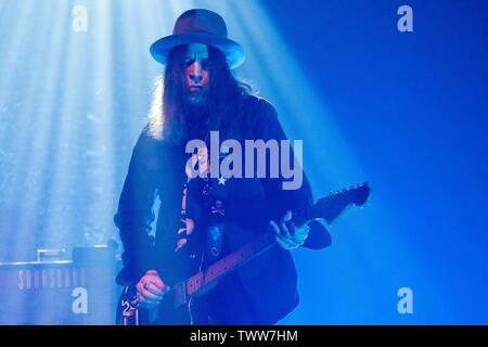 Mai 9, 2019 - Toronto, Ontario, Kanada - amerikanischen Alternative Rock Band, The Dandy Warhols, ausverkauften Show in Toronto. Im Bild: COURTNEY TAYLOR - TAYLOR, ZIA MCCABE, PETER HOLMSTRÃ-M, BRENT DEBOER (Credit Bild: © Engel Marchini/ZUMA Draht) Stockfoto