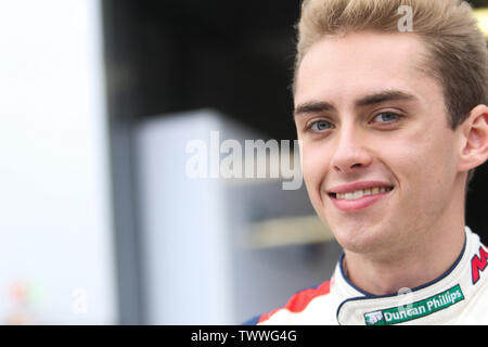 Derby, Großbritannien. 23. Juni 2019. Jahrhundert Motorsport Fahrer Ben Grün während der britischen GT-Meisterschaft Runde 9 in Donington Park, Derby, England am 23. Juni 2019. Foto von Jurek Biegus. Credit: UK Sport Pics Ltd/Alamy leben Nachrichten Stockfoto