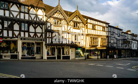 Ludlow Stadt. Eine alte mittelalterliche Stadt gut im Enlish Bürgerkrieg bekannt. Erhaltung der alten Fachwerkhäuser. Stockfoto