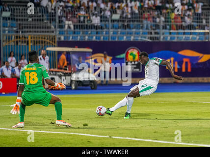 Juni 23, 2019:!s 9 Schießen am Ziel! Während der 2019 Afrika Cup der Nationen Übereinstimmung zwischen Senegal und Tansania am 30. November Stadion in Kairo, Ägypten. Ulrik Pedersen/CSM. Stockfoto