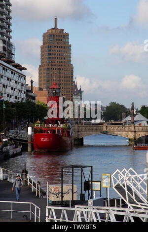 Die geringe Berücksichtigung der Hook von Holland einen Leuchtturm, der einmal am Haken von Holland jetzt in der Nähe der Rotterdam Maritime Museum Niederlande Stand Stockfoto