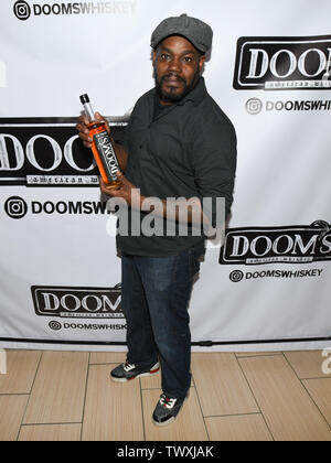 Juni 22, 2019, Glendale, Kalifornien, USA - Steven Cogle besucht Doom Whiskey Verkostung bei Remedy Alkohole in Glendale, Kalifornien. (Bild: © Billy Bennight/ZUMA Draht) Stockfoto