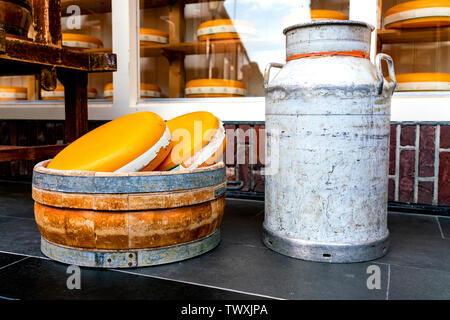 Holländischen Käse - Käse Rad Stockfoto